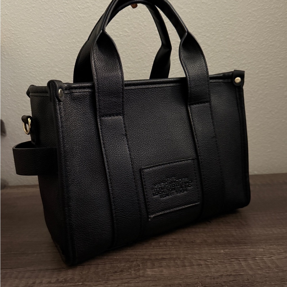 Copy-Marc Jacobs Black Tote with strap  Bag with Leather Handles - Picture 3 of 6